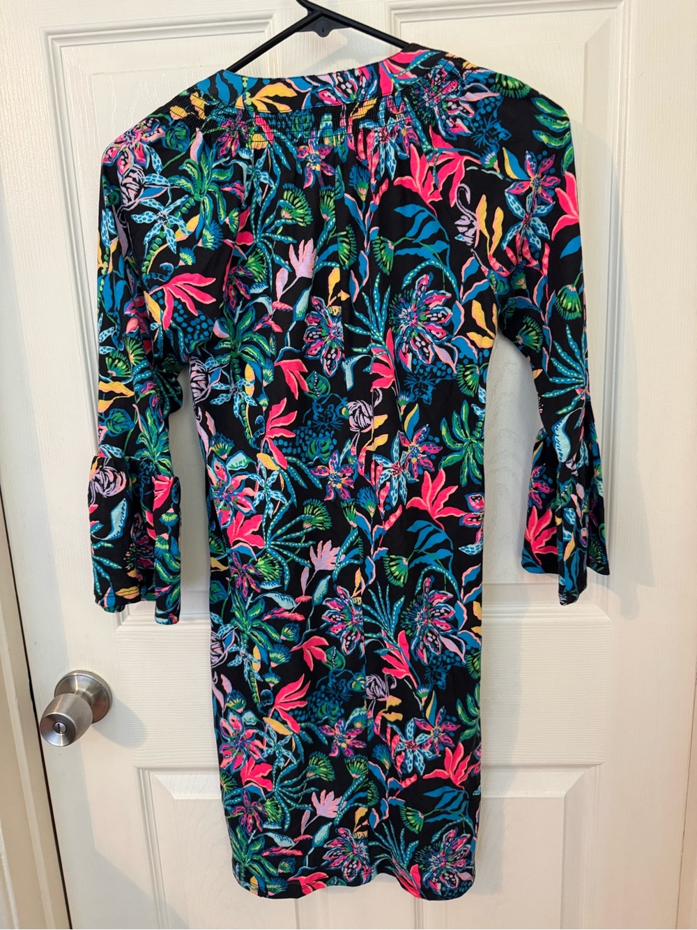Lilly Pulitzer Black Tropical Floral Jersey Shift Dress Ruffle Cuffs (SZ XXS) - Picture 6 of 16